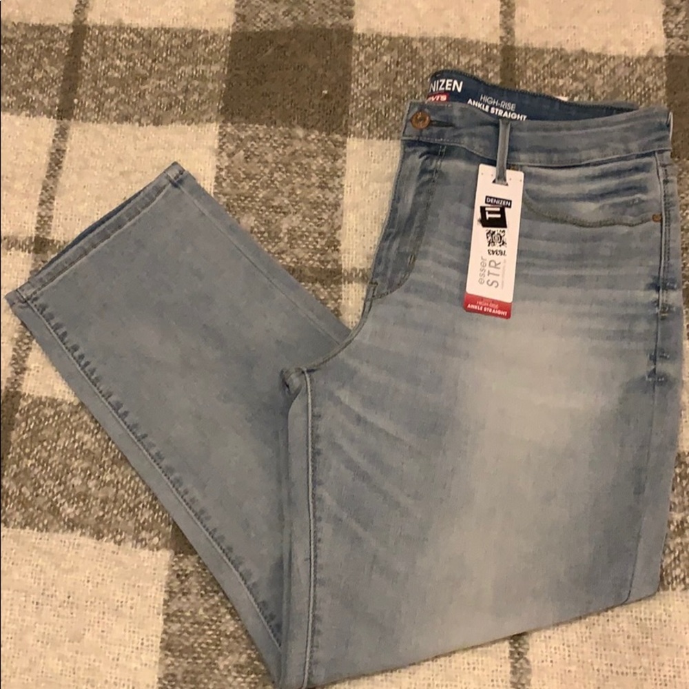 Levi’s size 14 Misses